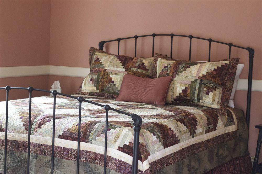 אסטס פארק The Golden Leaf Inn מראה חיצוני תמונה