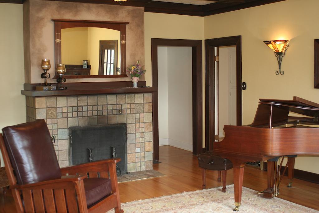 אסטס פארק The Golden Leaf Inn מראה חיצוני תמונה