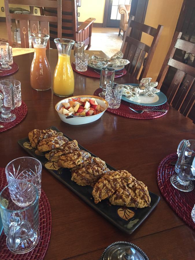 אסטס פארק The Golden Leaf Inn מראה חיצוני תמונה